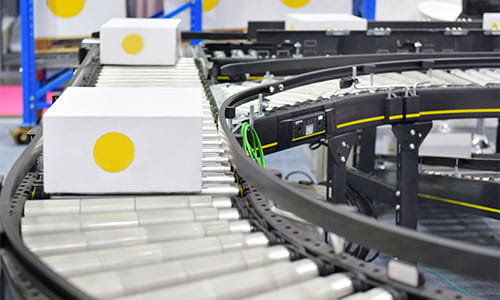 Automated conveyors provide durability, stability, and ease of installation.